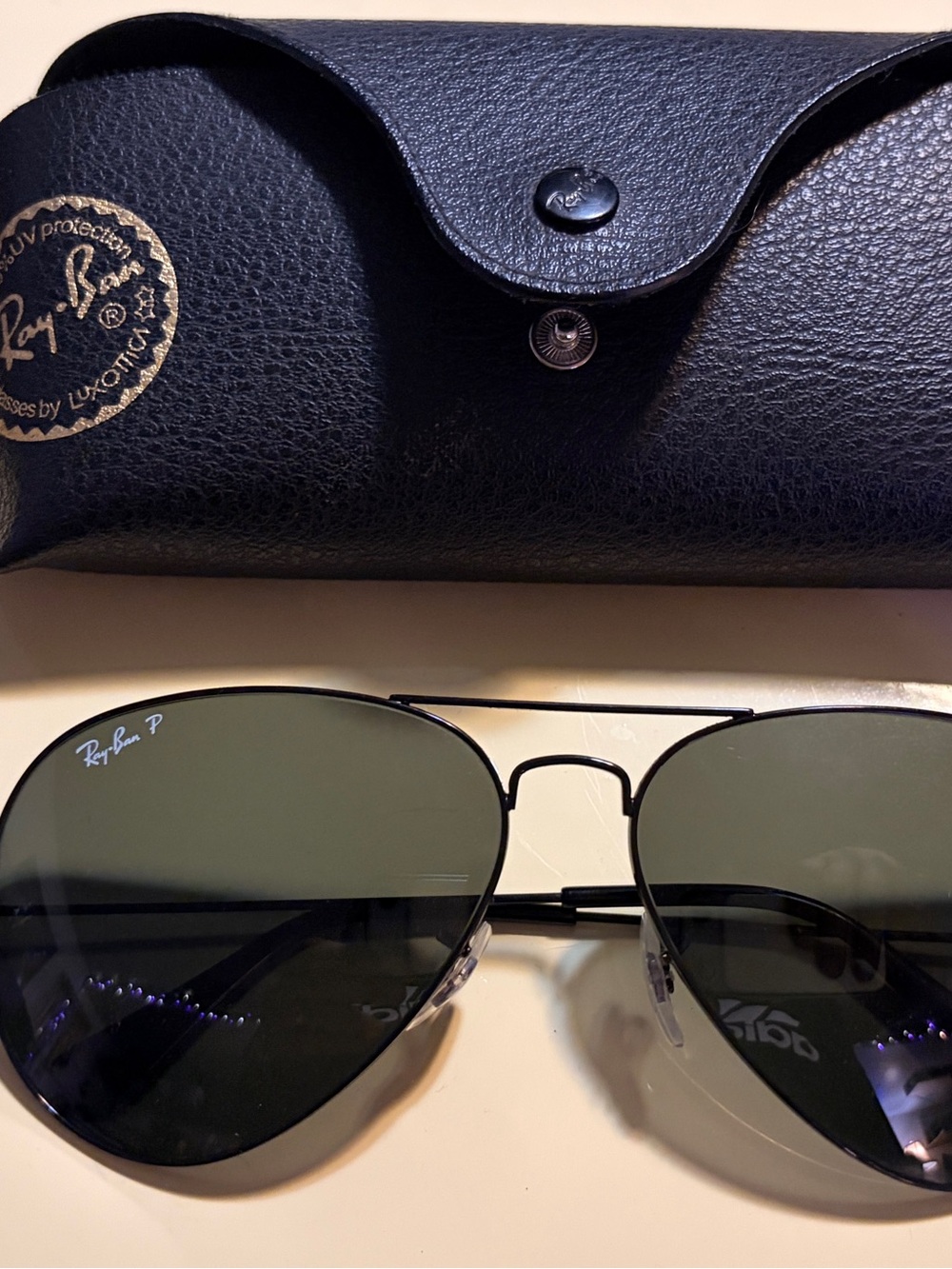 Ray-Ban Authentic Classic Aviator Sunglasses in Black - excellent condition